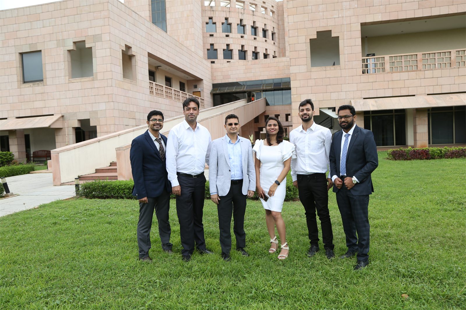 AMPBA participants at the ISB campus